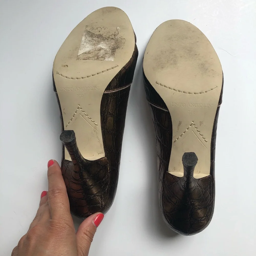 Enzo Angiolini bronze peep toe heels